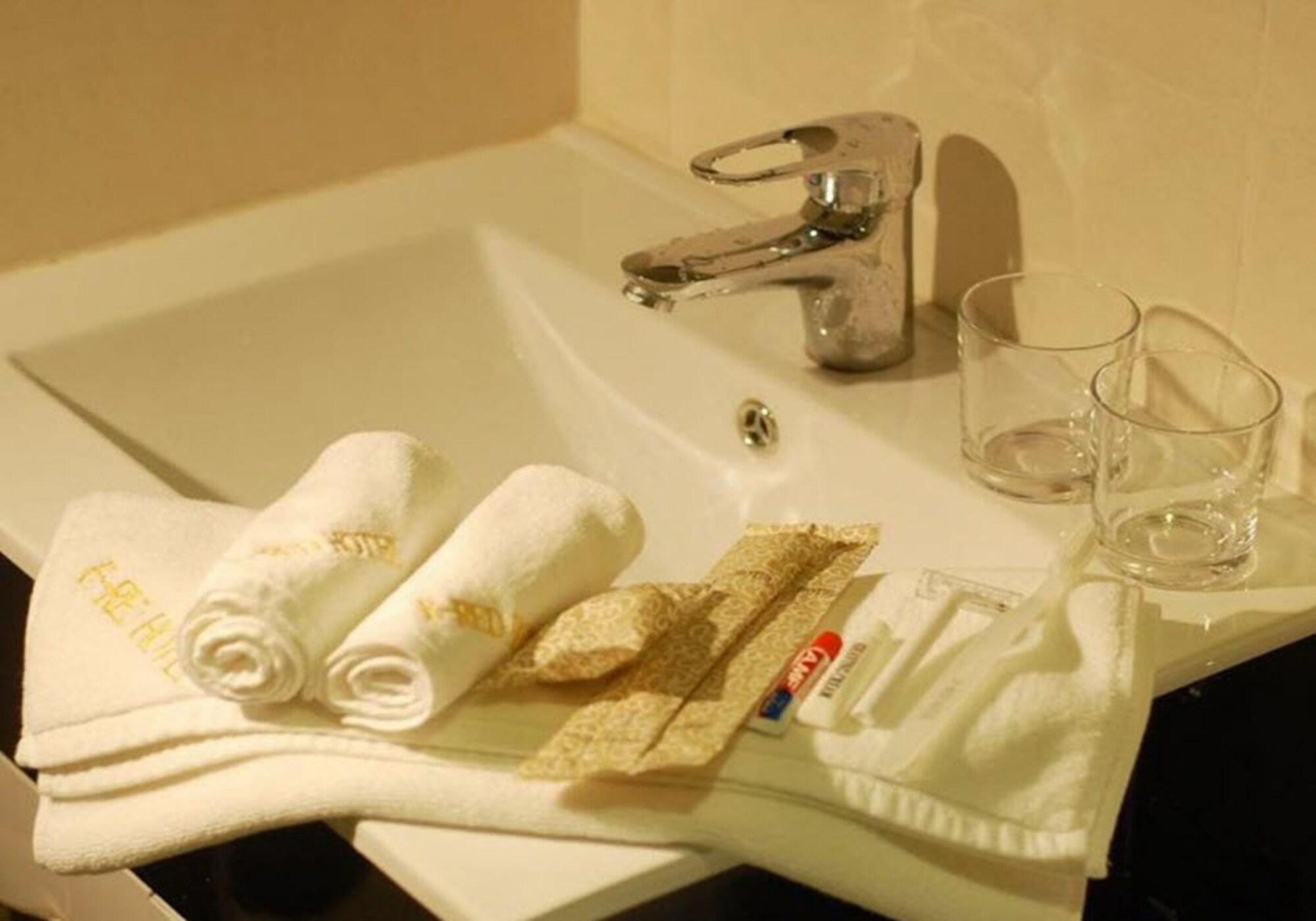 E-Red Hotel Bandar Perda Bukit Mertajam Luaran gambar